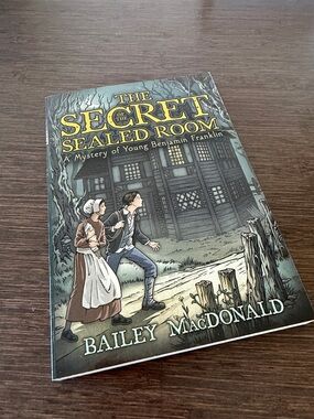 The Secret of the Sealed Room - Paperback